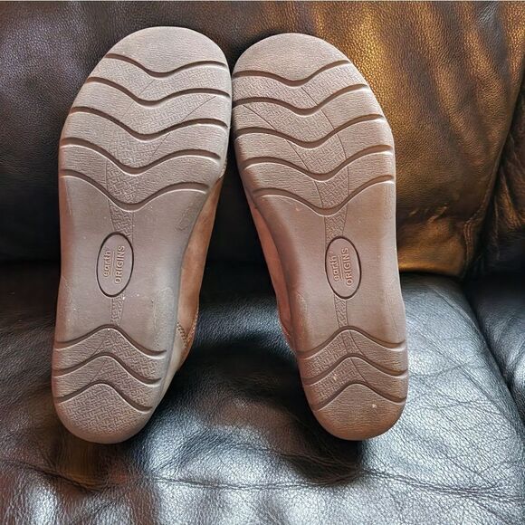 Earth origins DARK BROWN 10W Netta Round Toe Casual Lace-up Sneakers - Picture 9 of 10